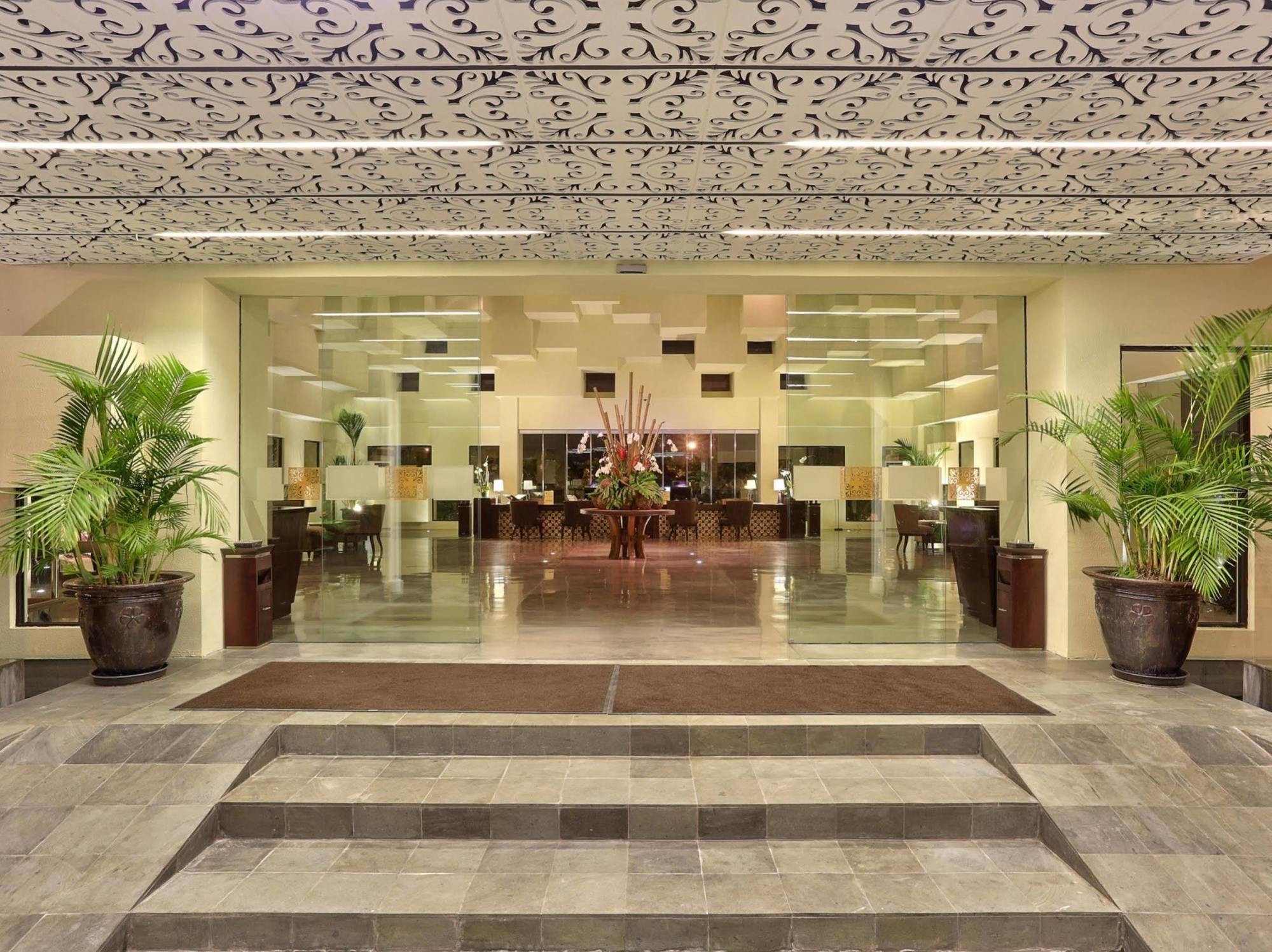 Bali Nusa Dua Hotel Экстерьер фото